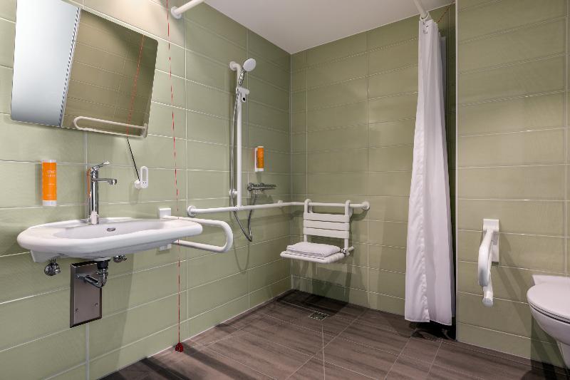 Super 8 By Wyndham Hamburg Mitte Hotel Exterior photo